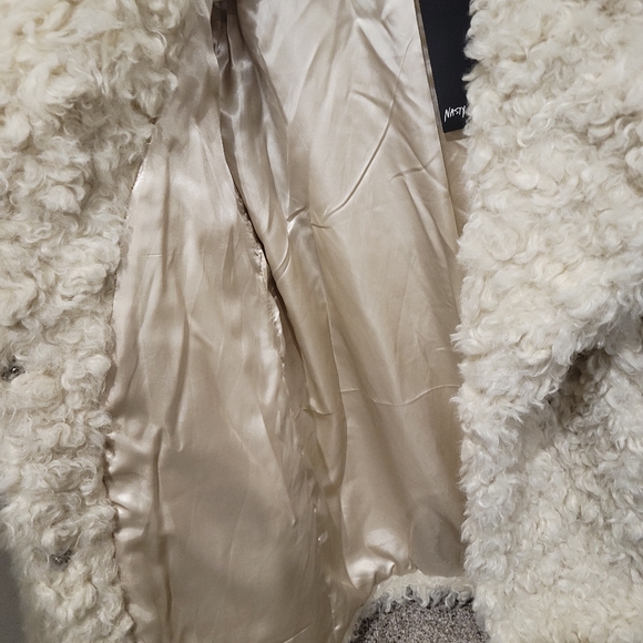 🚫SOLD🚫 NWT Nasty Gal ultra Teddy Coat! - Picture 4 of 9